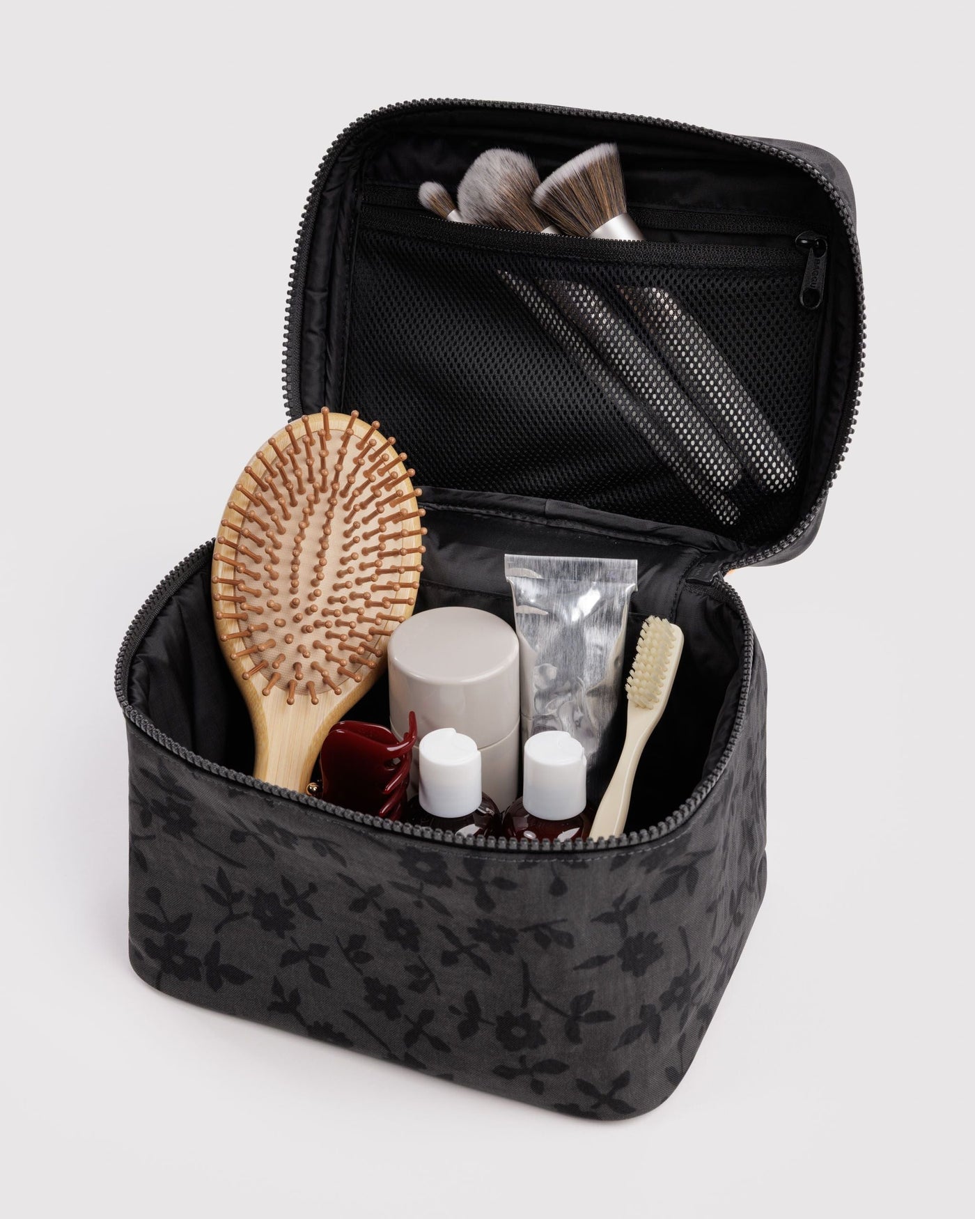 Large Cosmetic Case I9