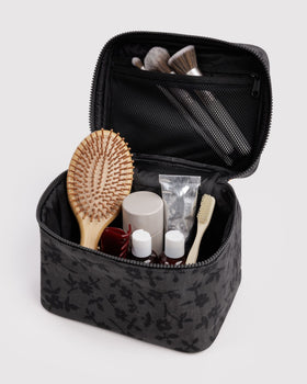 Large Cosmetic Case I9