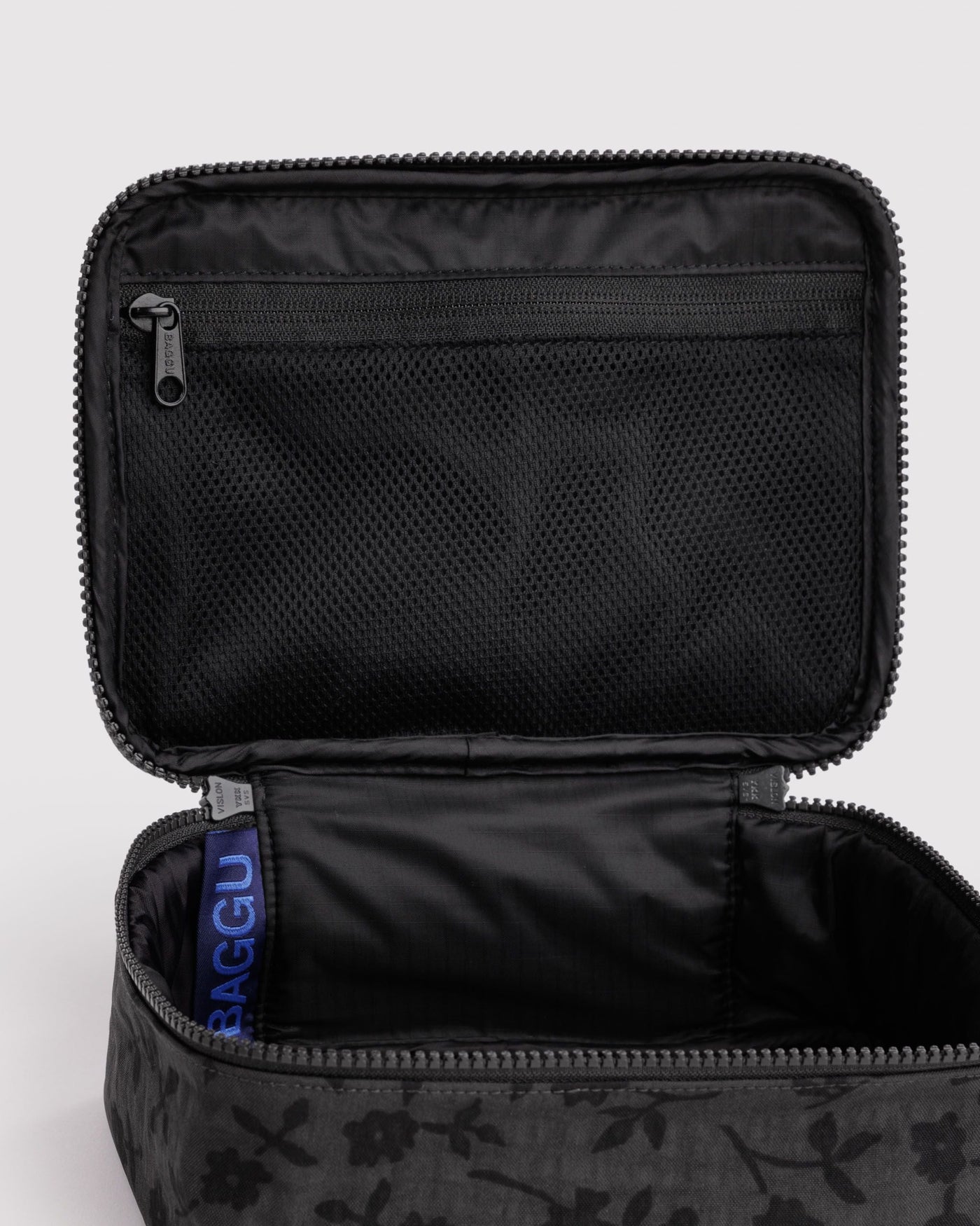 Small Cosmetic Case K3