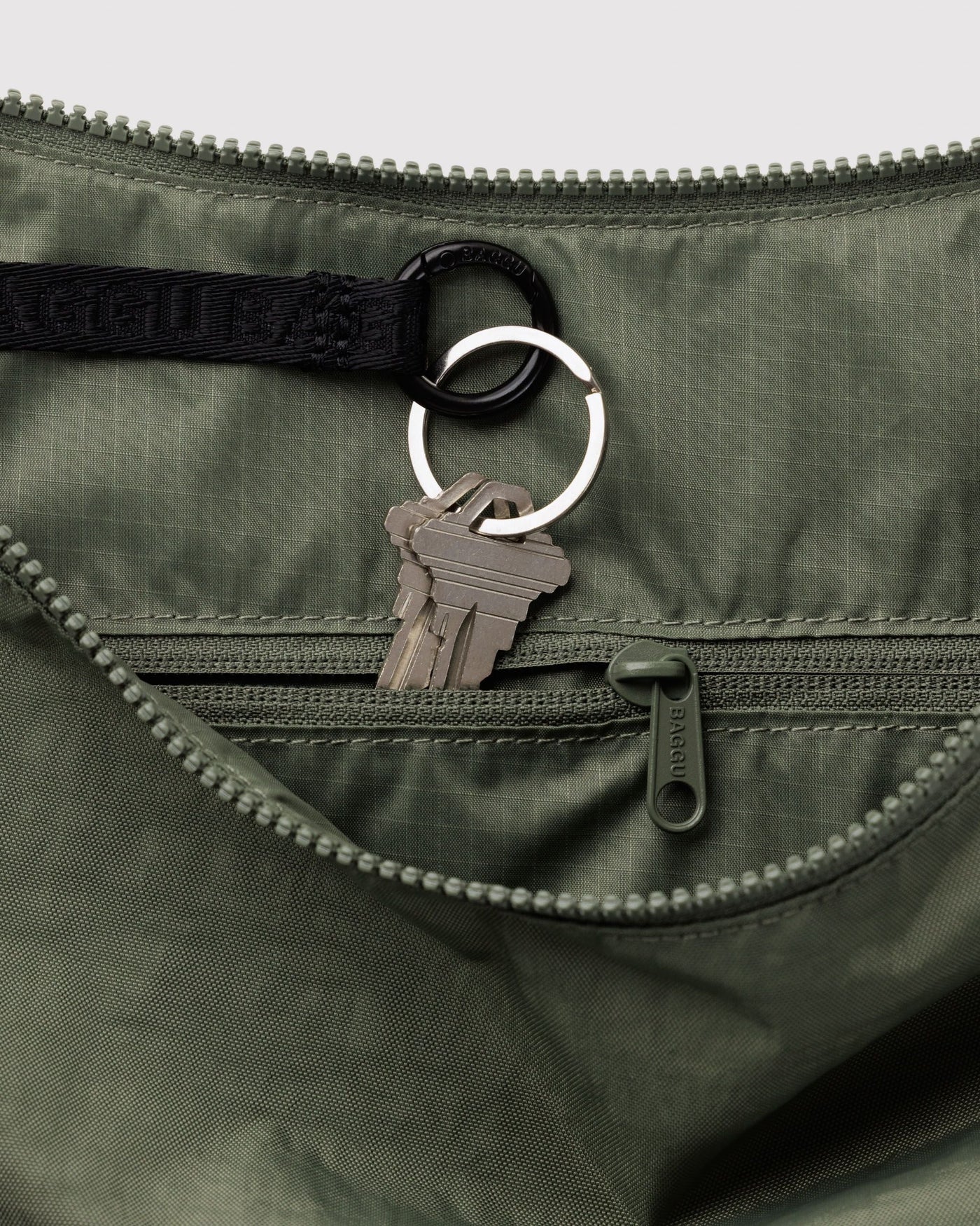 Large Nylon Crescent Bag E0